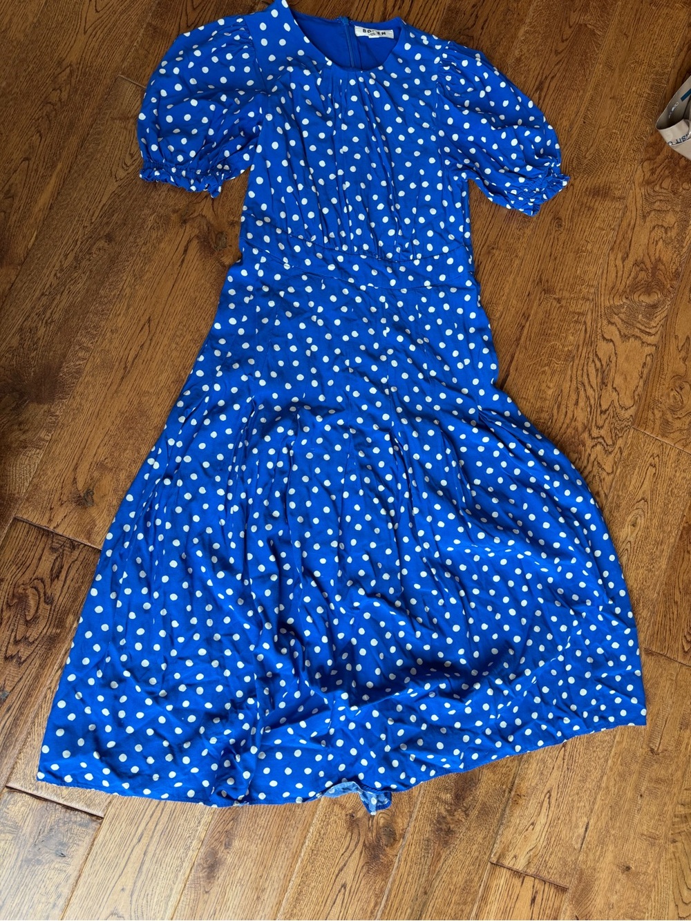 Boden Liv Pleat Blue Polka Dot Midi Dress 4 perfect condition smoke pet free - Picture 3 of 4
